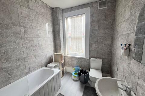 2 bedroom terraced house for sale, Bayswater Grove, Leeds, LS8