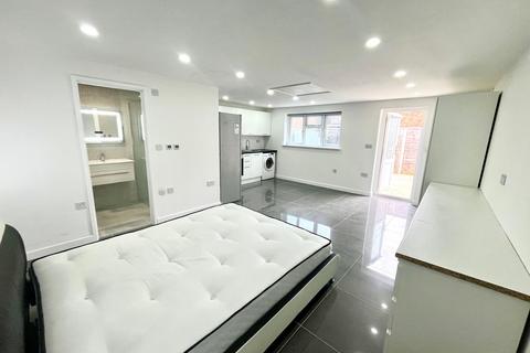 undefined, Dallow Road, Luton, LU1