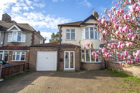 3 bedroom semi-detached house to rent, London SE9