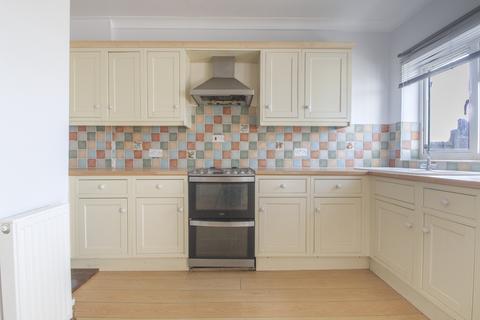 3 bedroom semi-detached house to rent, London SE9