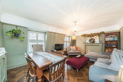 2 bedroom flat for sale, Grosvenor Terrace, London SE5