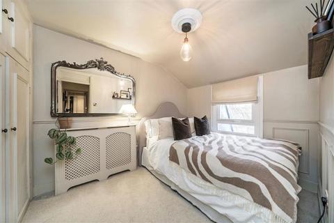 2 bedroom flat for sale, Grosvenor Terrace, London SE5