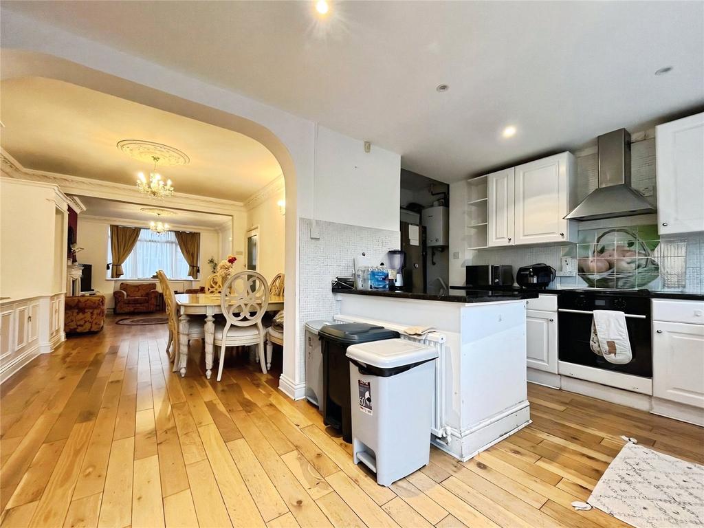 Kitchen/Dining