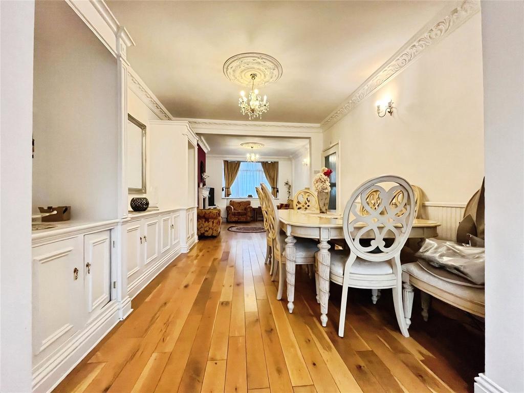 Kitchen/Dining