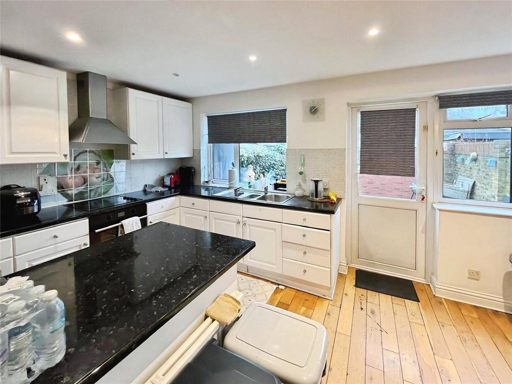 Kitchen/Dining