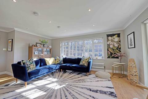 undefined, Winter Hill Road, Cookham, SL6