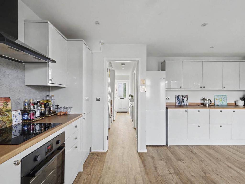 Kitchen (2)