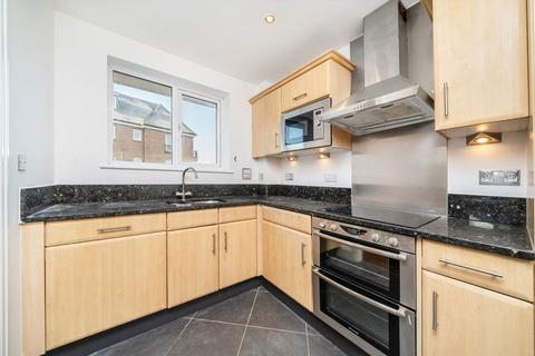 undefined, High Street, Brentford TW8