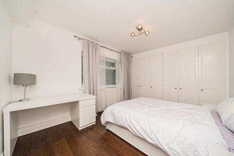 2 bedroom flat for sale, Amherst Road, London W13