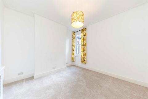 4 bedroom maisonette to rent, Moor Mead Road, St Margarets TW1