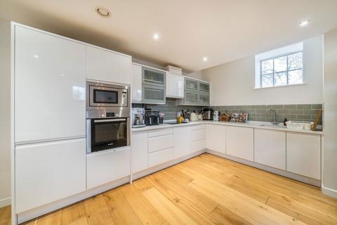 2 bedroom flat for sale, Kennington Road, London SE11