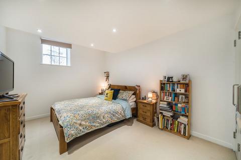 2 bedroom flat for sale, Kennington Road, London SE11