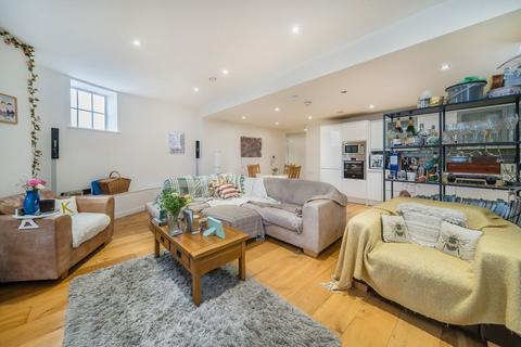 2 bedroom flat for sale, Kennington Road, London SE11