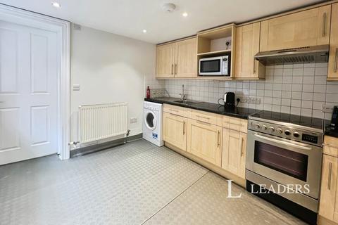 undefined, Market Hill, Buckingham, Buckinghamshire, MK18