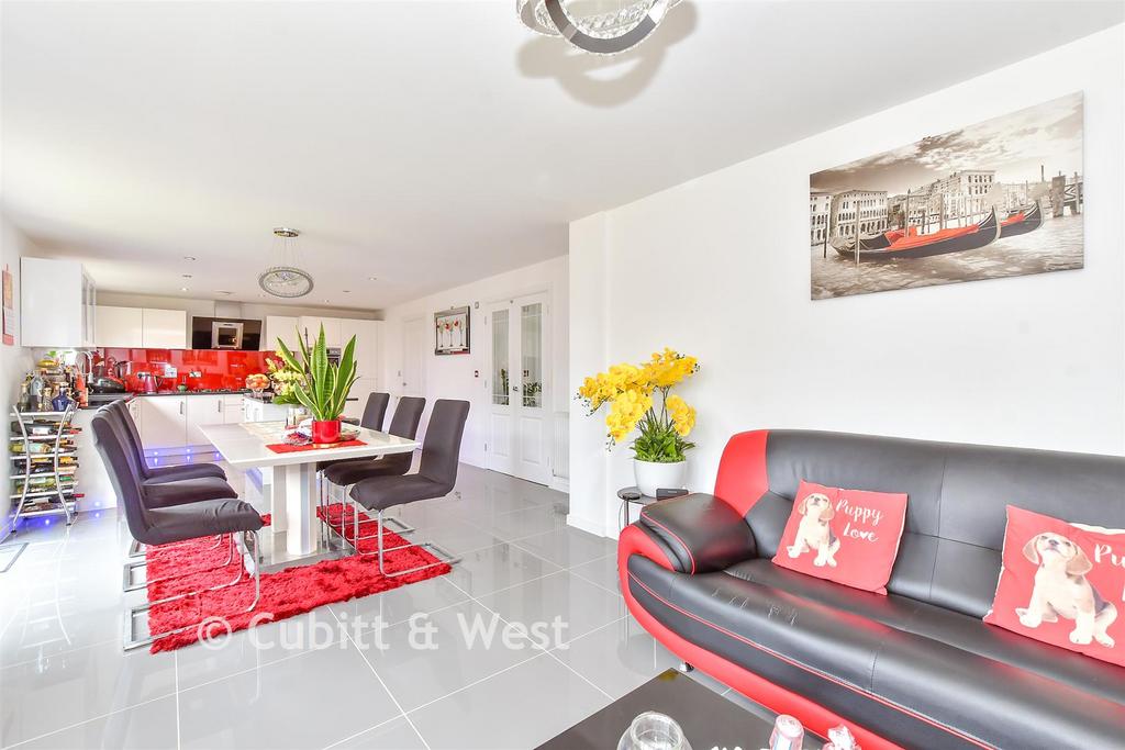 Kitchen/Diner/Family Room