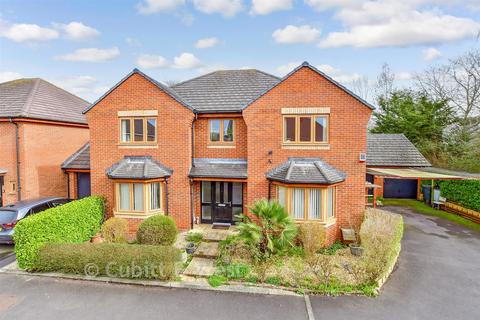 5 bedroom detached house for sale, Oyster Close, Hayling Island, Hampshire