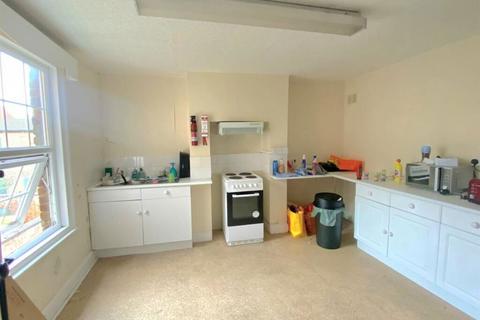 2 bedroom property for sale, The Crescent, Spalding, Lincolnshire, PE11 1AE