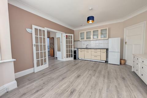 Studio to rent, St Margarets Road HA8