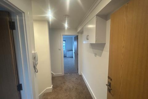 2 bedroom flat to rent, Clapham High Street, London SW4