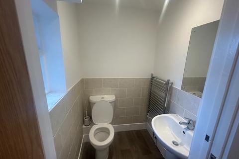 2 bedroom flat to rent, Clapham High Street, London SW4
