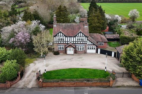 4 bedroom detached house for sale - Sutton Road, Tamworth B78
