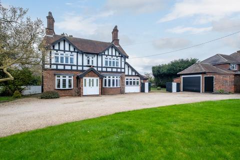 4 bedroom detached house for sale, Sutton Road, Tamworth B78