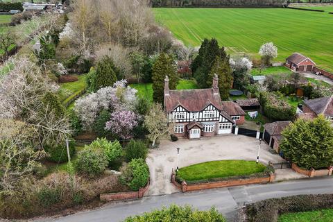 4 bedroom detached house for sale, Sutton Road, Tamworth B78