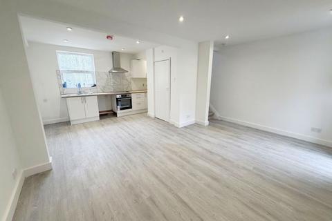 undefined, High Street South, Rushden NN10