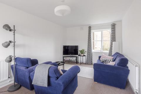 2 bedroom flat to rent, St. Gerards Close, SW4