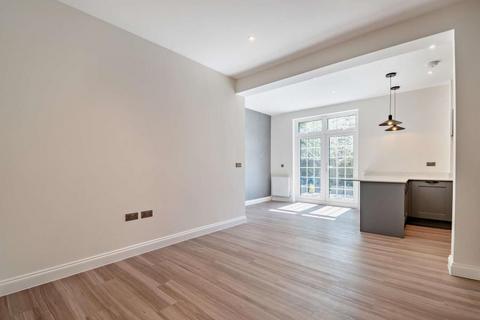 undefined, Frithwood Avenue, Northwood HA6
