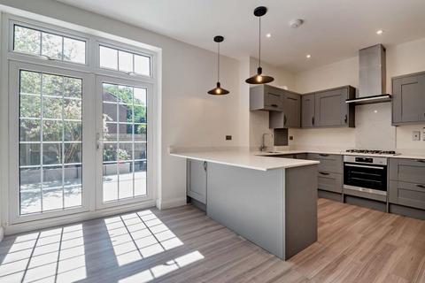 undefined, Frithwood Avenue, Northwood HA6