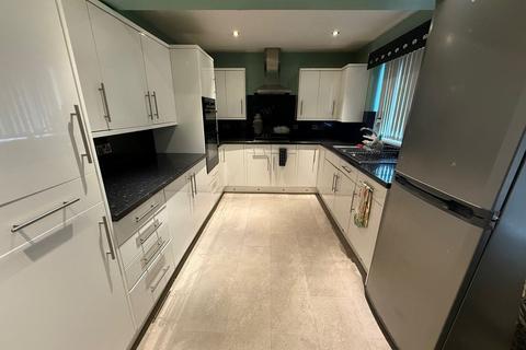 4 bedroom semi-detached bungalow for sale, Norton Drive, Halifax HX2