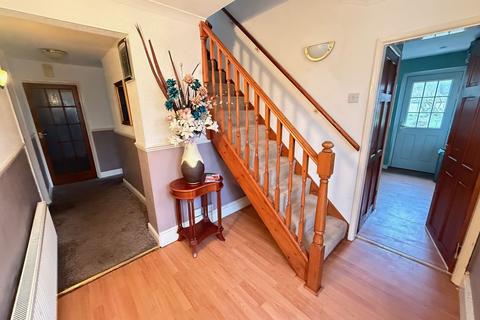 4 bedroom semi-detached bungalow for sale, Norton Drive, Halifax HX2