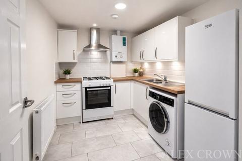 undefined, South End, Croydon