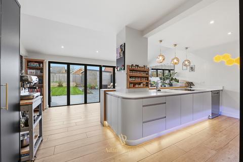 undefined, Winchester Drive, Burbage, LE10
