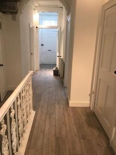 4 bedroom flat to rent, West Preston Street, Edinburgh, EH8