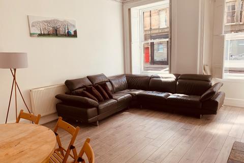 4 bedroom flat to rent, West Preston Street, Edinburgh, EH8