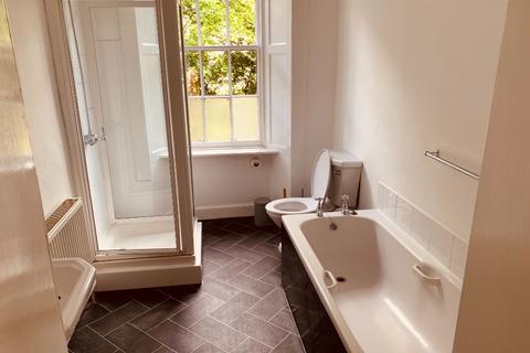 4 bedroom flat to rent, West Preston Street, Edinburgh, EH8