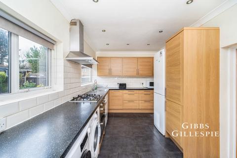 5 bedroom semi-detached house to rent, Torcross Road, Ruislip, HA4