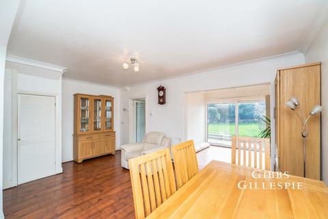 5 bedroom semi-detached house to rent, Torcross Road, Ruislip, HA4