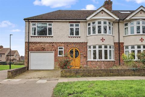 undefined, Phipps Hatch Lane, Enfield