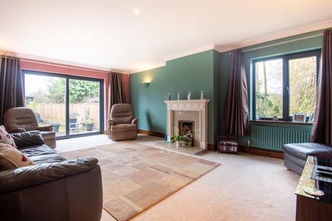 6 bedroom detached house for sale, Nursery Drive, Wellingborough