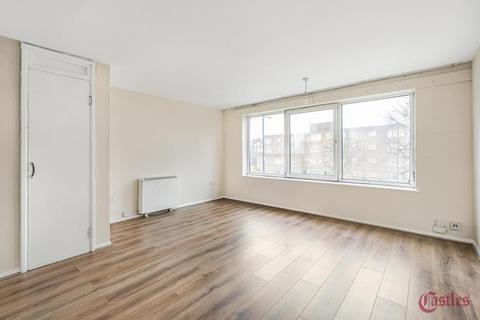 4 bedroom flat to rent, Hertford Road, Edmonton, N9