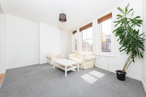 2 bedroom flat to rent, Uxbridge Road, Shepherds Bush, W12