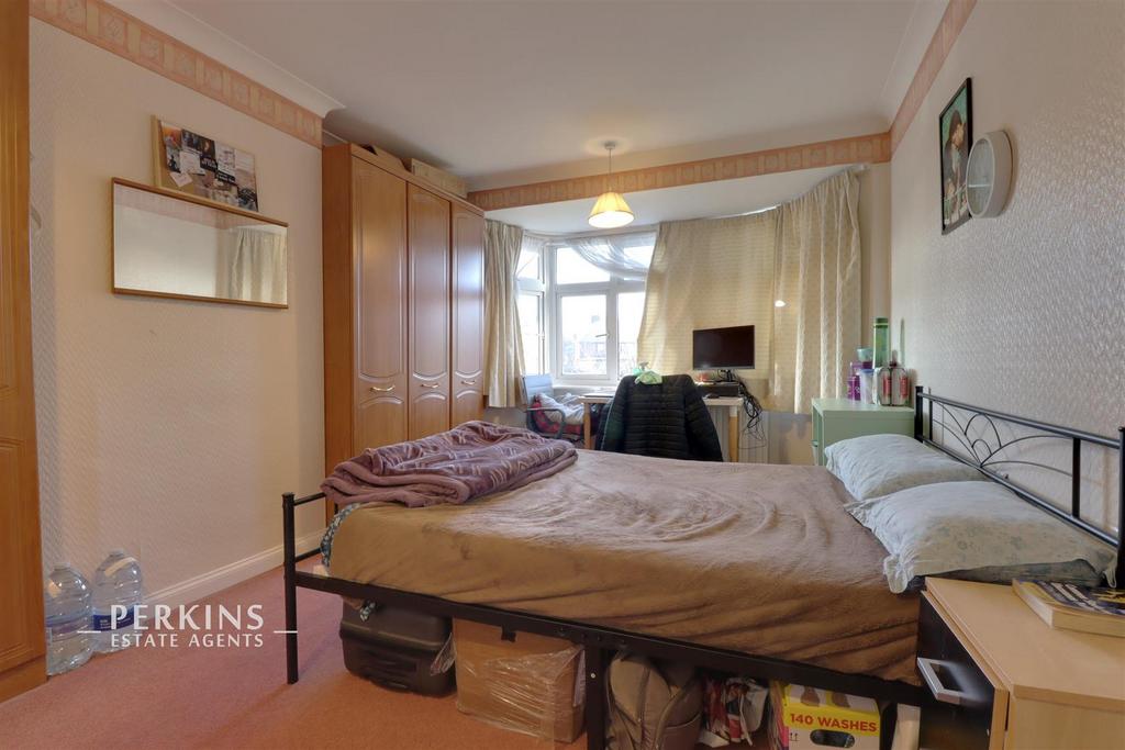 BED 1.jpg