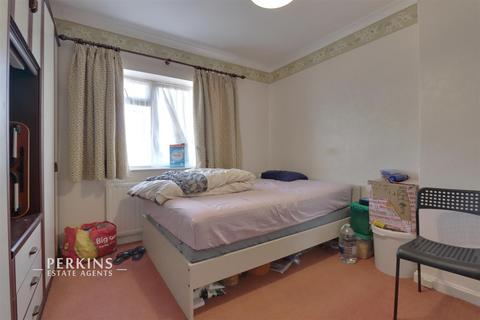 undefined, Greenford, UB6