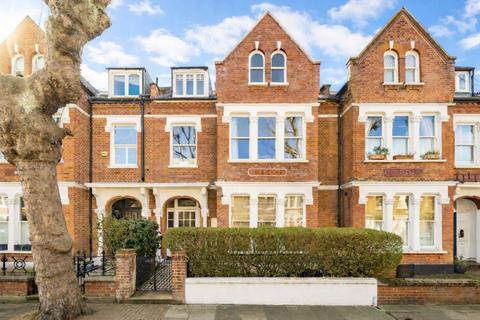 2 bedroom flat for sale, Streathbourne Road, London SW17