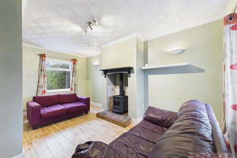 3 bedroom end of terrace house for sale, Chester Road, Wrexham