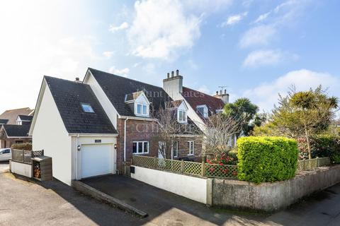 3 bedroom detached house for sale, Rose Cottage