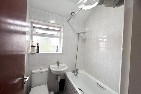 2 bedroom flat to rent, Balmoral Drive, Hayes UB4